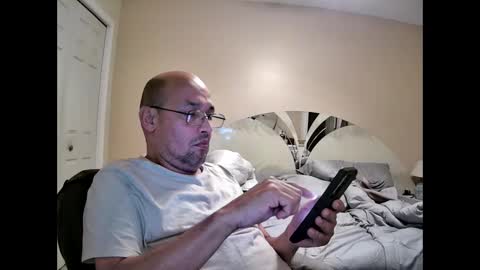 Snapshot of latinoinfla chatting on December 29, 11:29 pm latinoinfla online show from December 29, 11:29 pm