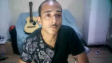 Snapshot of latinounder chatting on June 24, 3:05 am latinounder online show from June 24, 3:05 am