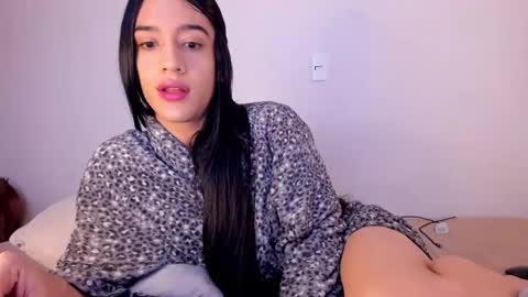 Snapshot of latinsecretfantasy chatting on February 6, 8:40 am latinsecretfantasy online show from February 6, 8:40 am