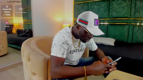 LEANDRO online show from February 3, 10:47 am