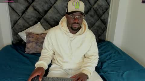 LEANDRO online show from September 20, 2:45 am