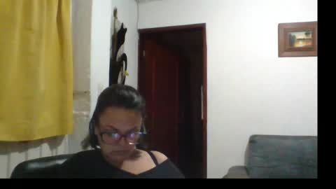 Laura online show from May 31, 1:58 am