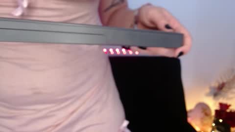 Snapshot of lau_24 chatting on March 1, 7:49 pm lau_24 online show from March 1, 7:49 pm