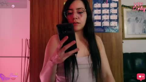 laujgray online show from March 1, 5:09 am