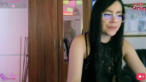 laujgray online show from March 9, 5:50 pm