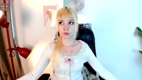 laukyubey1 online show from June 26, 8:02 pm