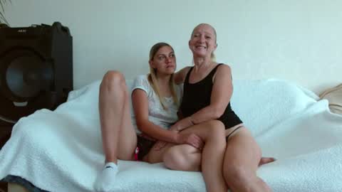 LAURA  ANNA online show from July 27, 6:42 am