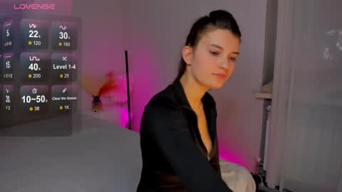 Laura online show from February 18, 12:39 pm