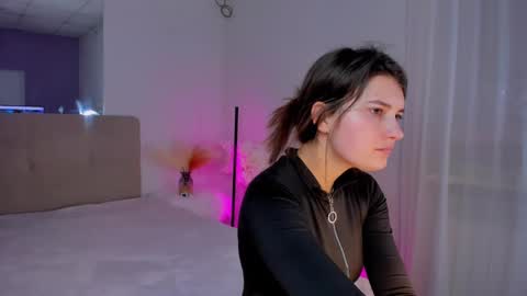 Laura online show from March 6, 9:36 am