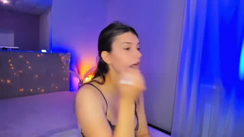 Laura online show from April 29, 5:22 am
