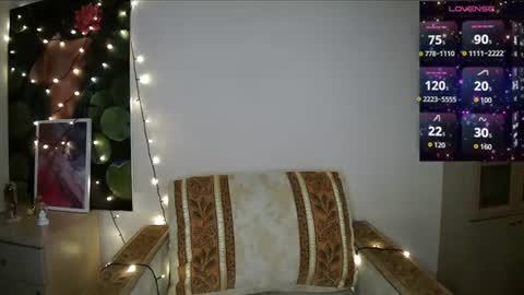 Snapshot of laura__nelson chatting on July 23, 8:51 pm Laura Nelson online show from July 23, 8:51 pm