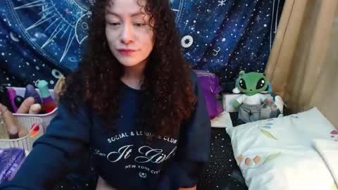  Wen  online show from February 12, 7:13 pm