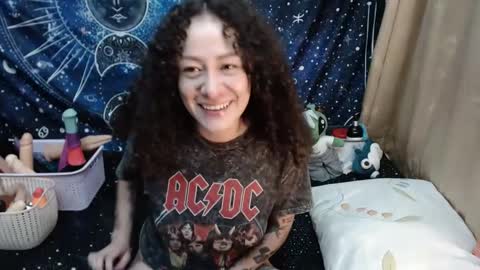  Wen  online show from February 17, 11:20 pm