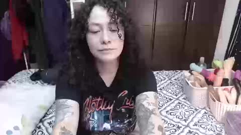  Wen  online show from September 25, 4:43 pm