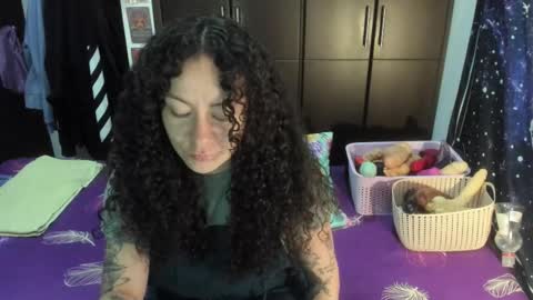  Wen  online show from November 28, 8:22 pm