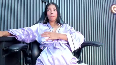 Laura online show from January 20, 4:12 pm