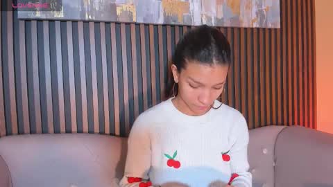 Laura online show from September 18, 1:35 pm