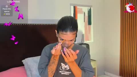 Laura online show from October 14, 12:50 pm