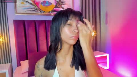 Laura online show from November 14, 12:37 pm