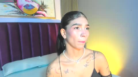 Snapshot of laura_aristizabal_19 chatting on May 3, 11:38 am Laura online show from May 3, 11:38 am