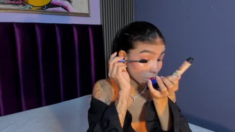 Snapshot of laura_aristizabal_19 chatting on May 7, 12:10 pm Laura online show from May 7, 12:10 pm