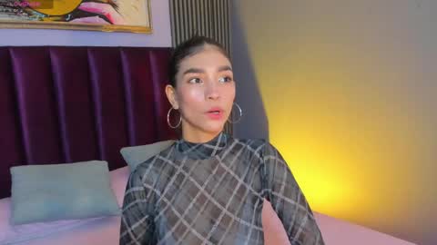 Snapshot of laura_aristizabal_19 chatting on May 11, 11:49 am Laura online show from May 11, 11:49 am
