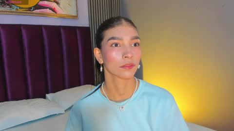 Snapshot of laura_aristizabal_19 chatting on May 14, 11:39 am Laura online show from May 14, 11:39 am