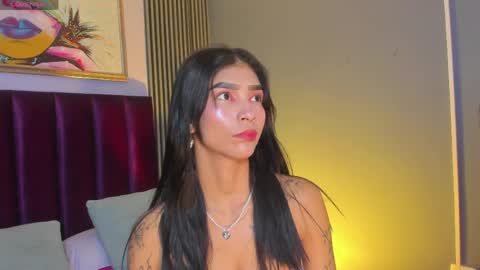 Snapshot of laura_aristizabal_19 chatting on May 28, 11:51 am Laura online show from May 28, 11:51 am