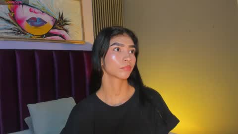 Snapshot of laura_aristizabal_19 chatting on May 29, 12:03 pm Laura online show from May 29, 12:03 pm