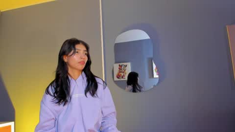 Snapshot of laura_aristizabal_19 chatting on May 31, 6:09 pm Laura online show from May 31, 6:09 pm