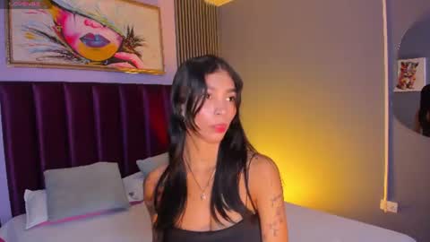 Snapshot of laura_aristizabal_19 chatting on June 30, 12:06 pm Laura online show from June 30, 12:06 pm