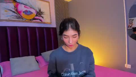 Snapshot of laura_aristizabal_19 chatting on July 2, 12:33 pm Laura online show from July 2, 12:33 pm