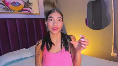 Snapshot of laura_aristizabal_19 chatting on July 8, 12:20 pm Laura online show from July 8, 12:20 pm