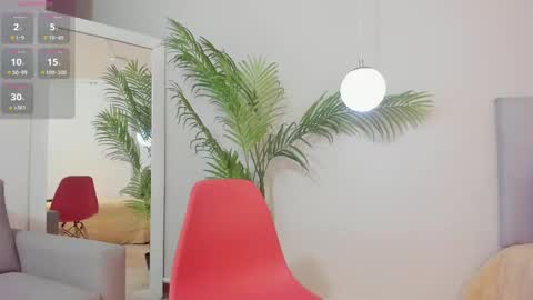 Snapshot of laura_bonnet_ chatting on March 11, 7:26 am Laura Bonnet  online show from March 11, 7:26 am