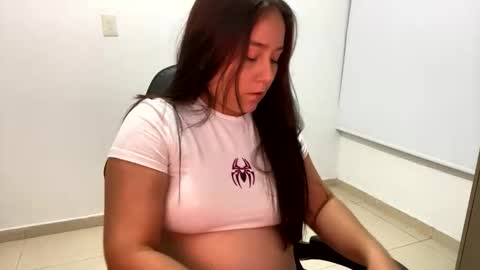 Snapshot of laura_d23 chatting on October 22, 11:26 pm laura online show from October 22, 11:26 pm