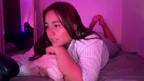 laura online show from March 7, 5:04 am