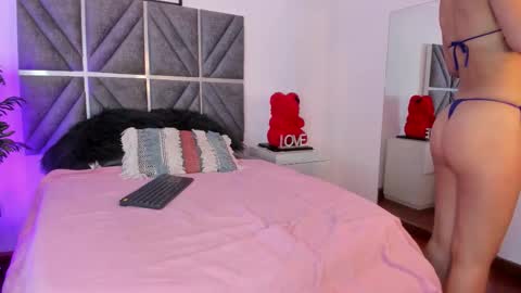 laura_dicardy online show from September 10, 7:47 pm