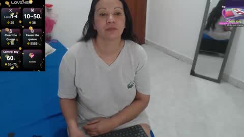 laura_foxx2379 online show from November 1, 3:03 pm