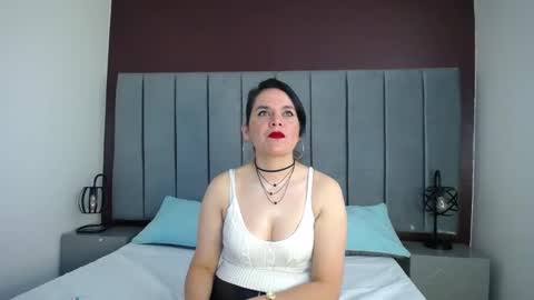 laura hotties online show from March 1, 1:18 pm