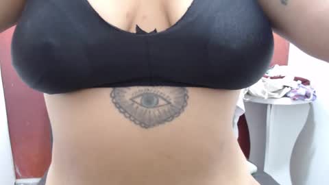Snapshot of laura_hotyy chatting on September 14, 1:21 pm  Laura  online show from September 14, 1:21 pm