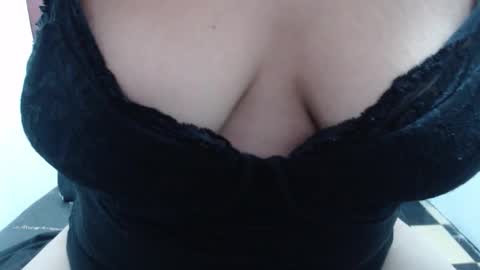  Laura  online show from February 20, 6:08 pm