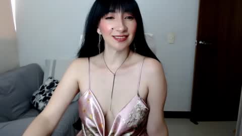 Laura online show from June 20, 9:17 pm