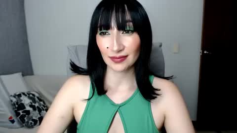 Laura online show from July 27, 11:45 pm