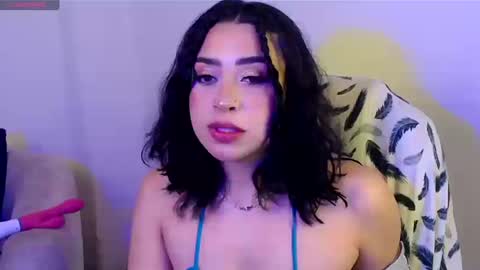 laura_pink01 online show from September 15, 4:40 pm