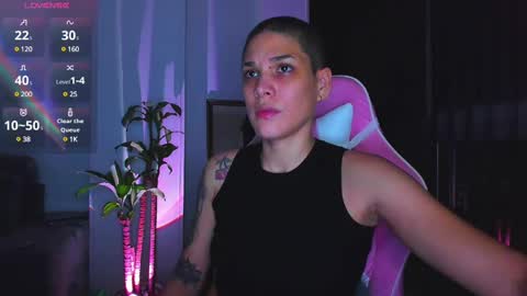 Snapshot of laura_r23 chatting on December 26, 10:37 am Laura Rose online show from December 26, 10:37 am