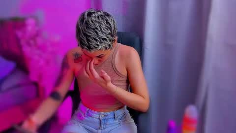 Laura Rose online show from November 20, 3:39 am