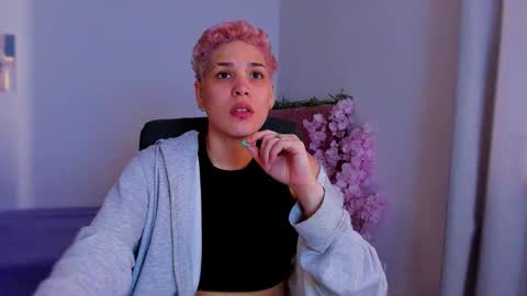 Laura Rose online show from December 14, 6:45 pm