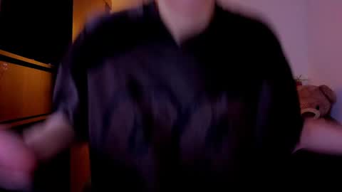 Snapshot of laura_r23 chatting on April 17, 6:55 pm Laura Rose online show from April 17, 6:55 pm