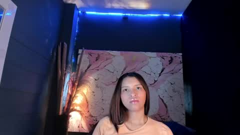 Snapshot of laura_serena chatting on April 20, 11:35 am laura_serena online show from April 20, 11:35 am
