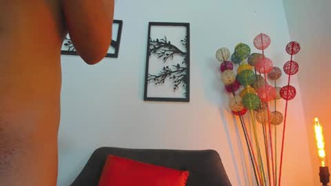 Snapshot of laura_soe chatting on January 17, 4:26 pm LAURA SOE online show from January 17, 4:26 pm